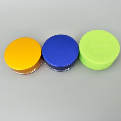 Casquillos 38m m plásticos a prueba de niños plásticos de los tapones de tuerca ISO9001 de la botella del PE